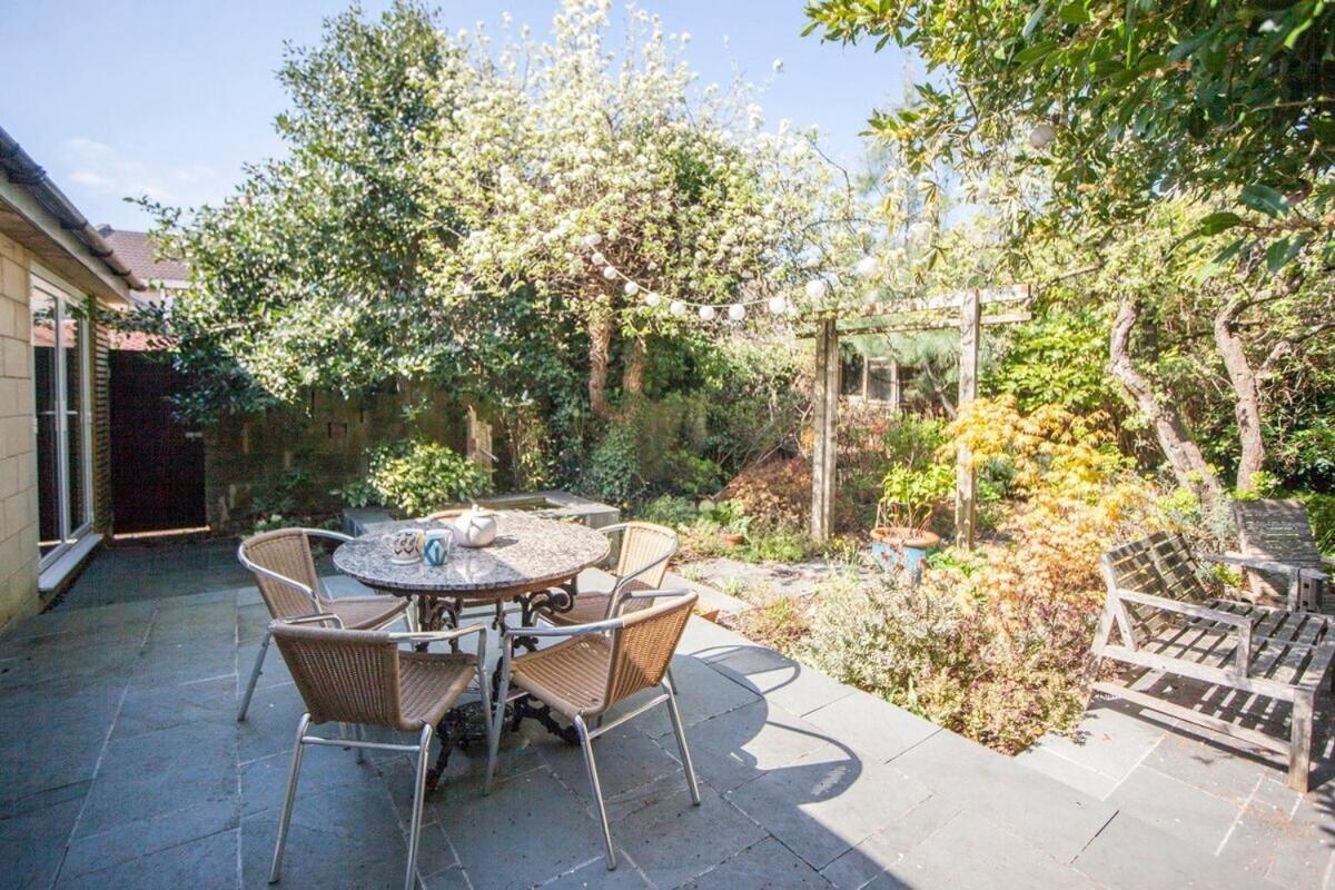 ※ Relaxing Home- Parking & Gorgeous Gardens Bath Exterior foto
