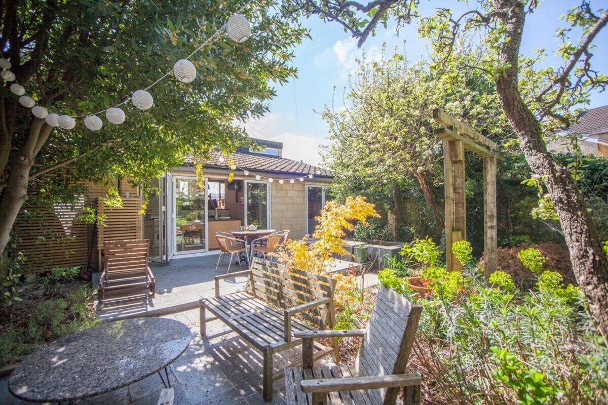 ※ Relaxing Home- Parking & Gorgeous Gardens Bath Exterior foto
