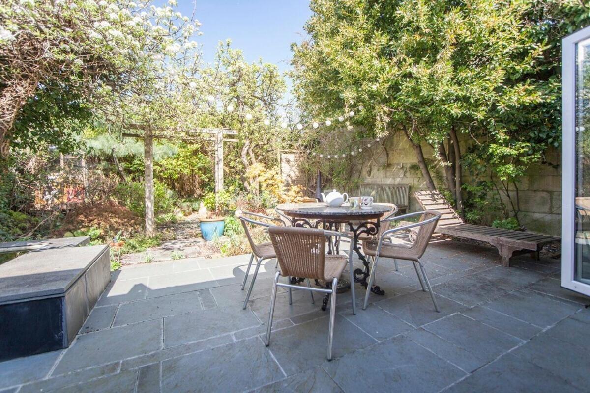 ※ Relaxing Home- Parking & Gorgeous Gardens Bath Exterior foto